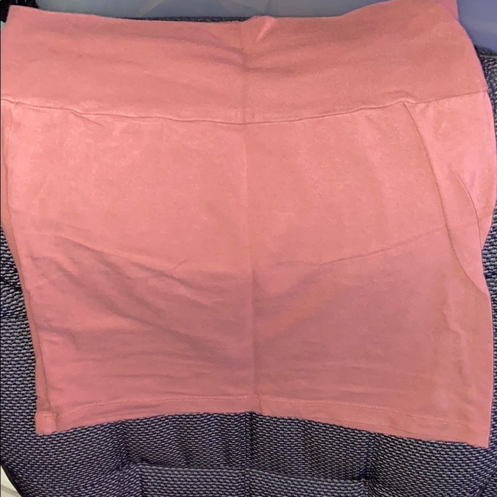 stretchy mini skirt